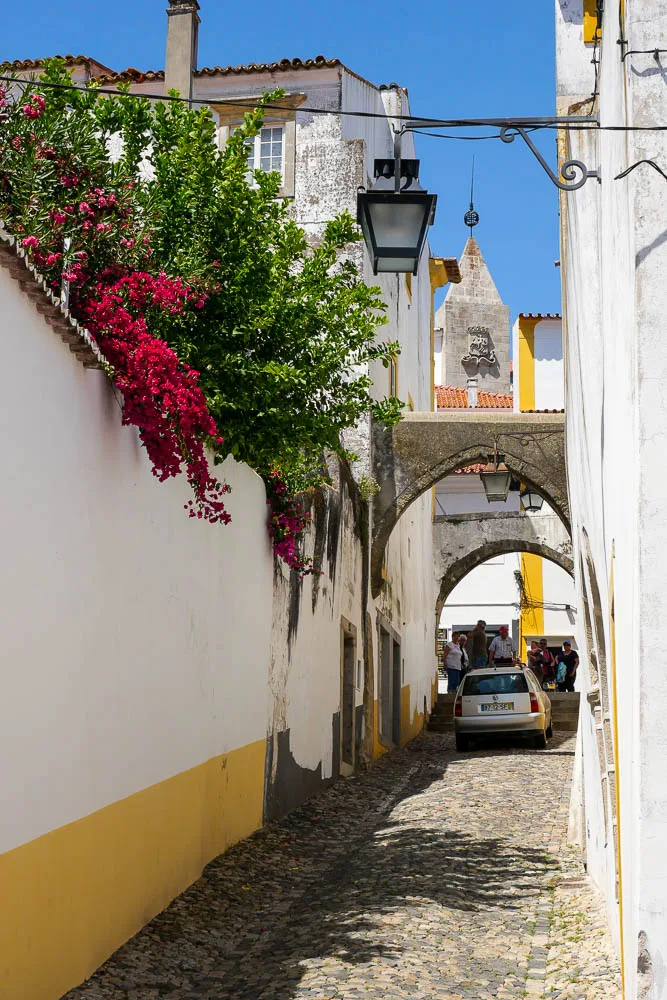 rue vieille ville visiter Evora Portugal