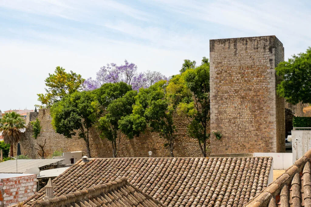muraille tour chateau tavira algarve portugal