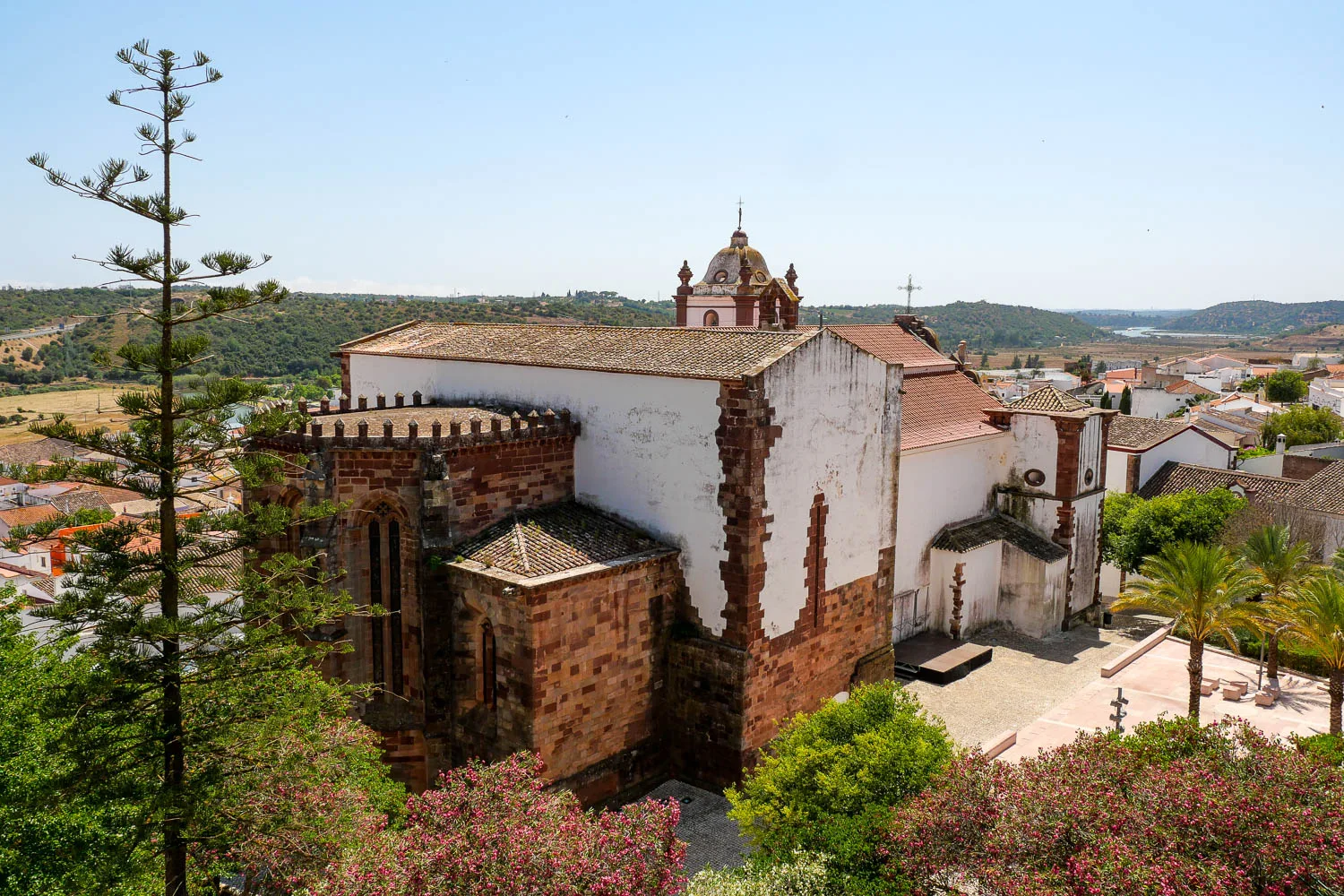 Vue cathédrale Sé depuis la forteresse visiter Silves Portugal
