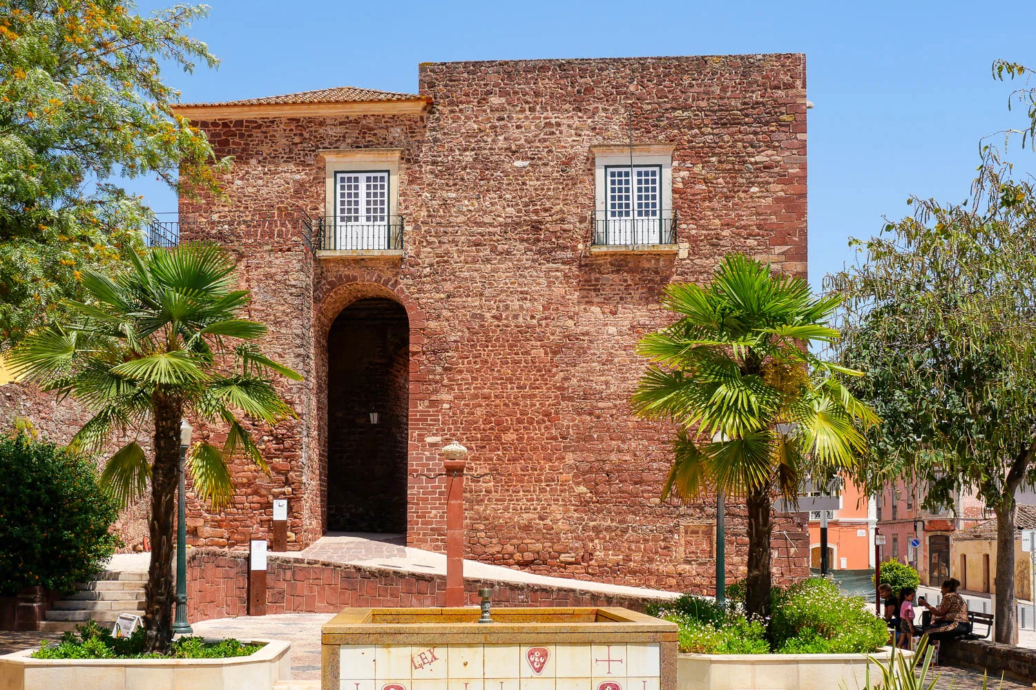 Porte médiévale vieille ville Silves Portugal