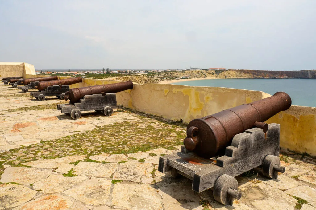 Forteresse visiter Sagres canons Algarve Portugal