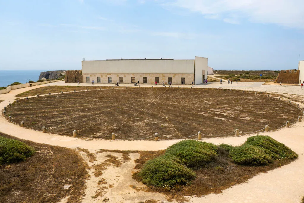 Forteresse visiter Sagres rose des vents Algarve Portugal