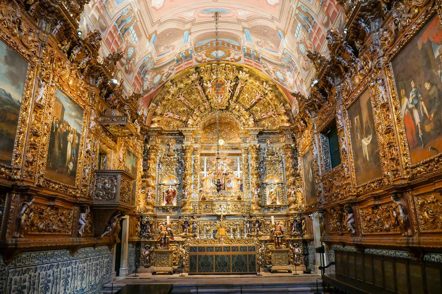 Intérieur doré église Igreja de Santo Antonio que faire à Lagos Portugal