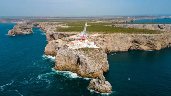 Visiter Cabo São Vicente (Cap Saint Vincent) Algarve Portugal vue drone aérienne