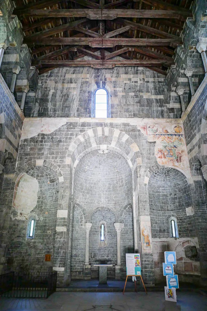 intérieur église chiesa Santa Maria del Tiglio Gravedona Italie