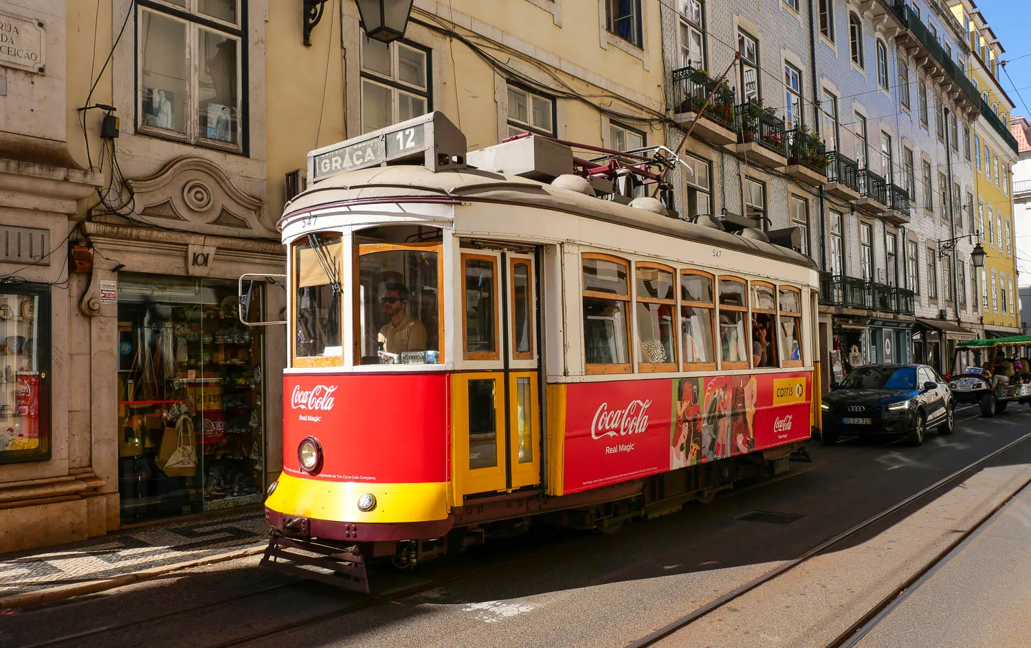 tramway n°12 Graça Lisbonne Portugal