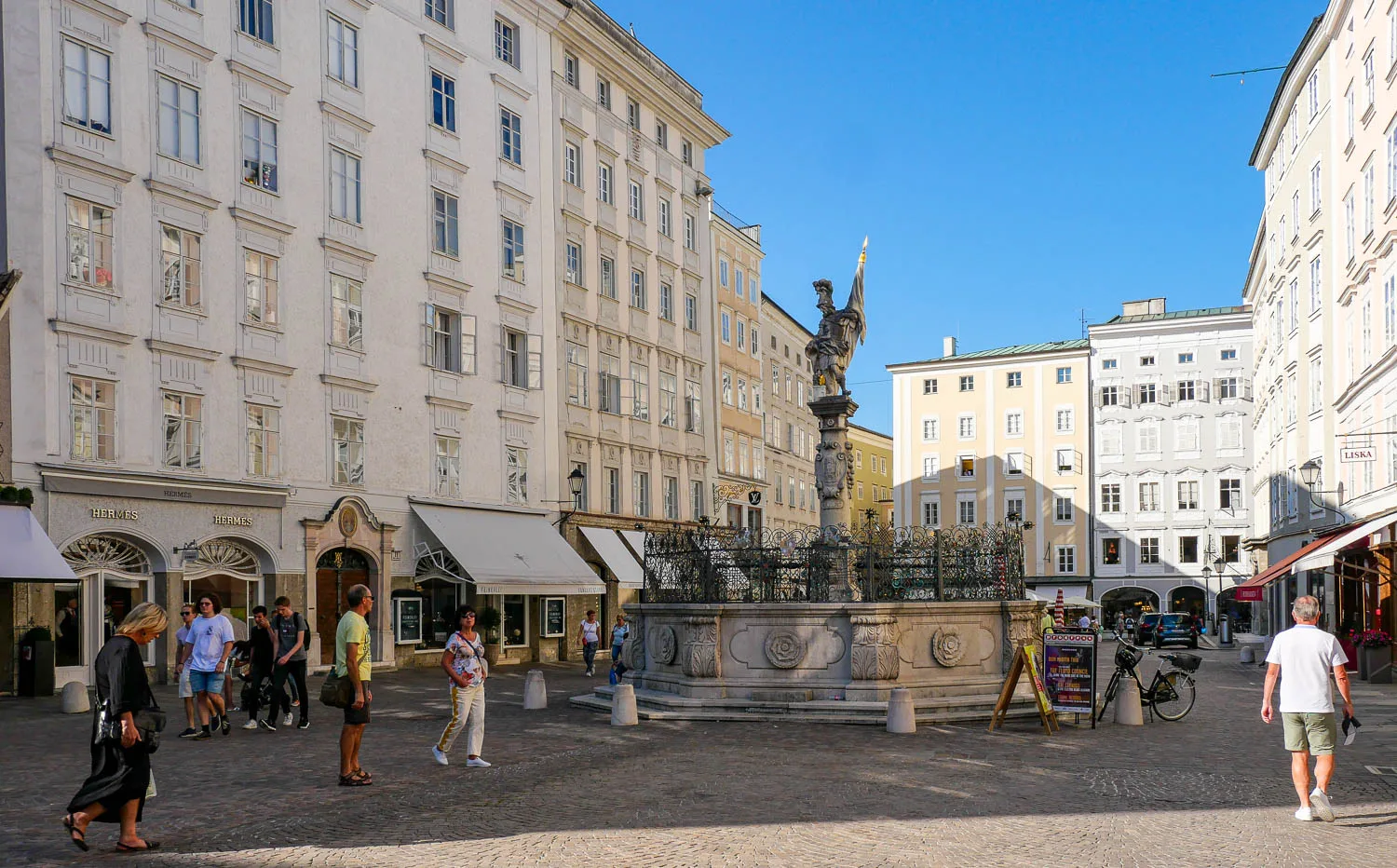 Rue place Alter Markt visiter Salzbourg Autriche