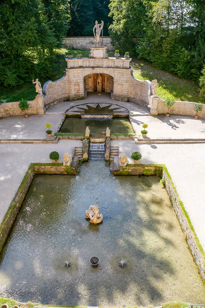Fontaine chateau Hellbrunn