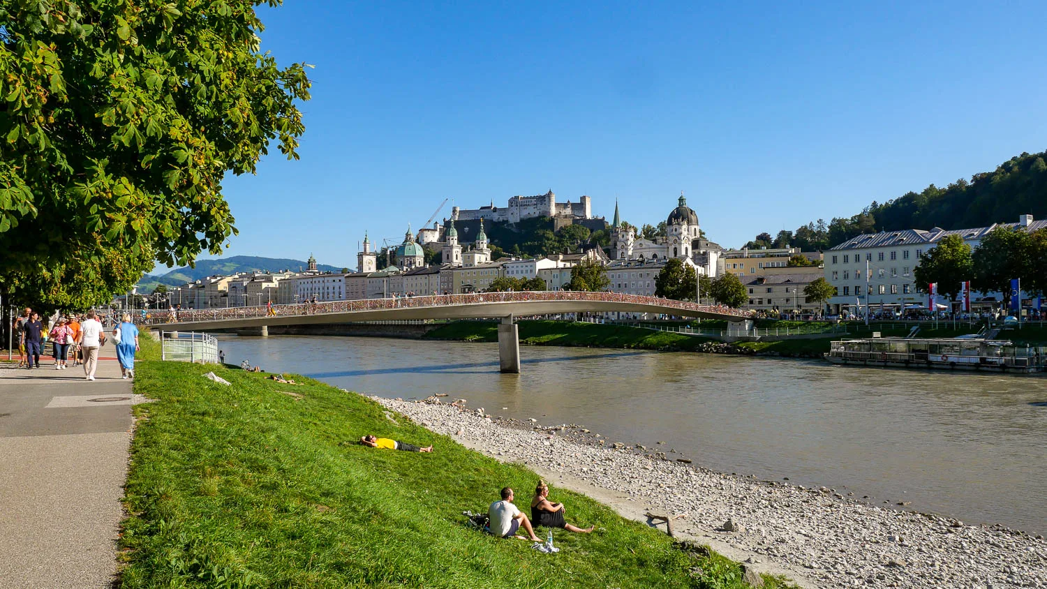Promenade berge rivière Salzbourg Autriche