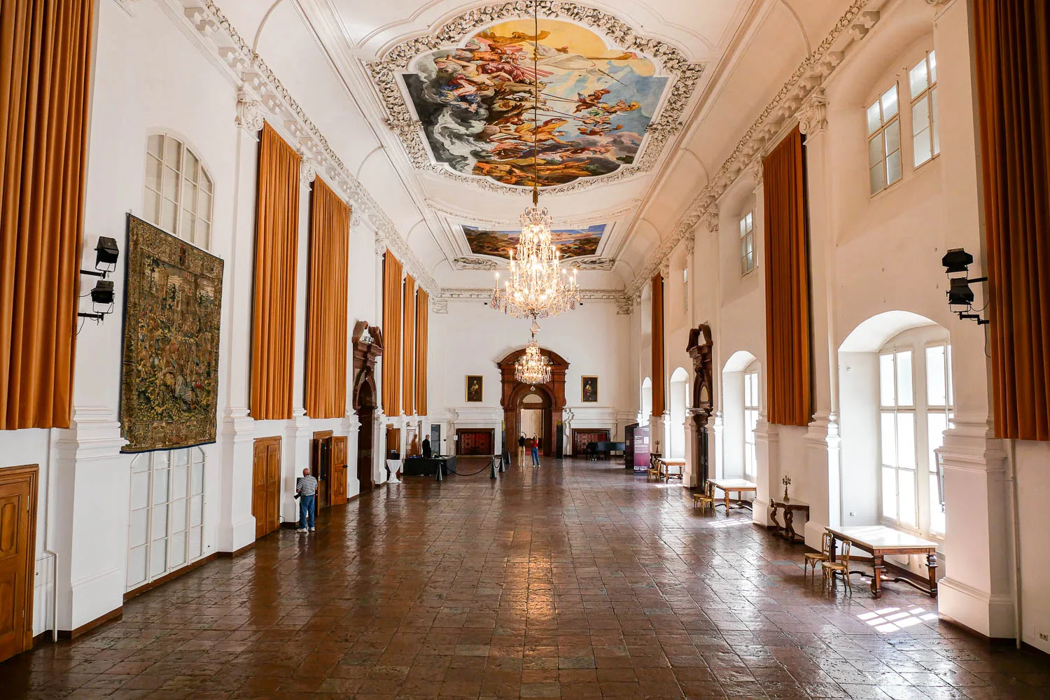 salle des carabiniers palais residenz domquartier visiter Salzbourg autriche