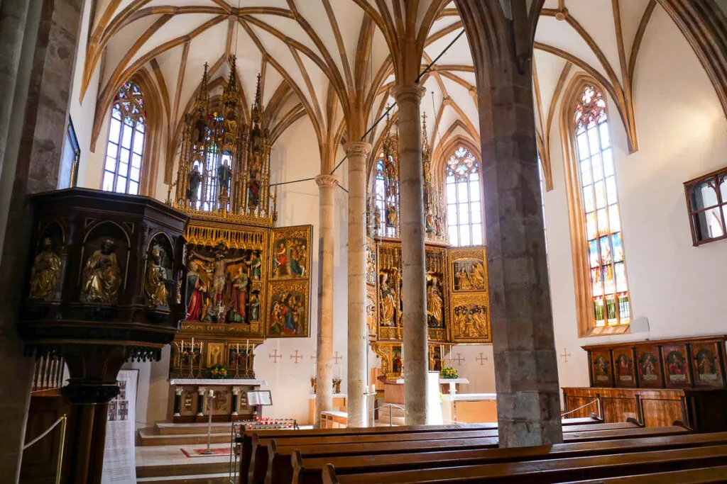 Église paroissiale catholique de l'assomption Hallstatt nef intérieur