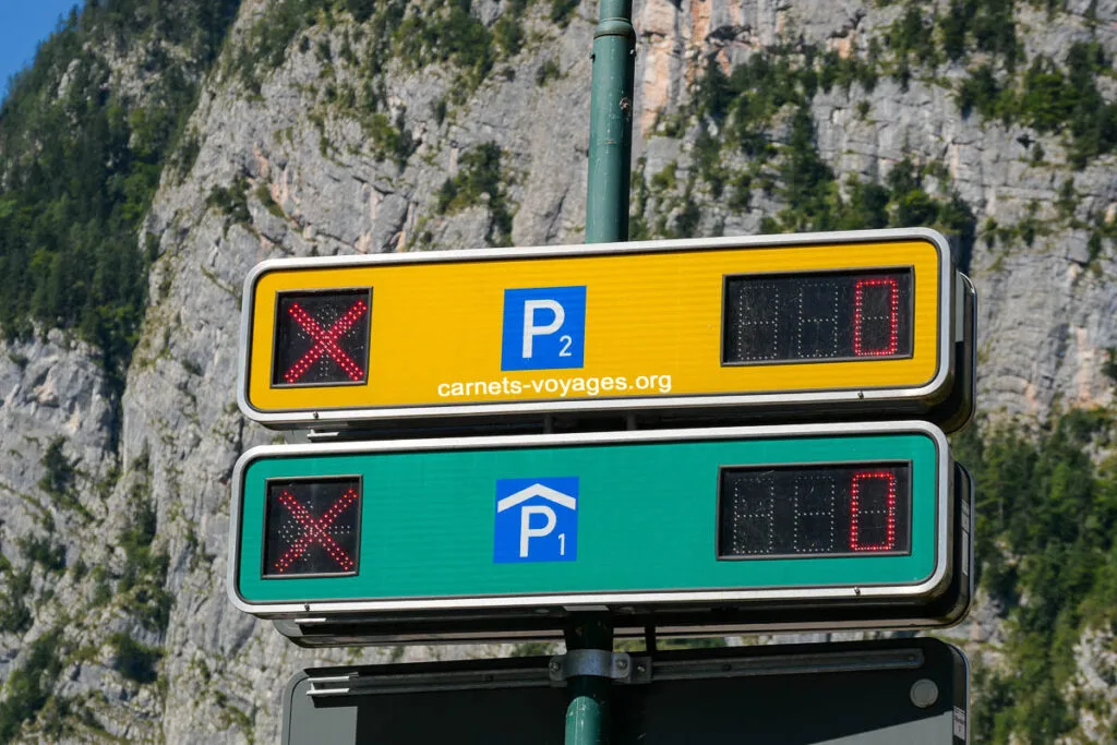Affichage dynamique PMV parkings Hallstatt Autriche