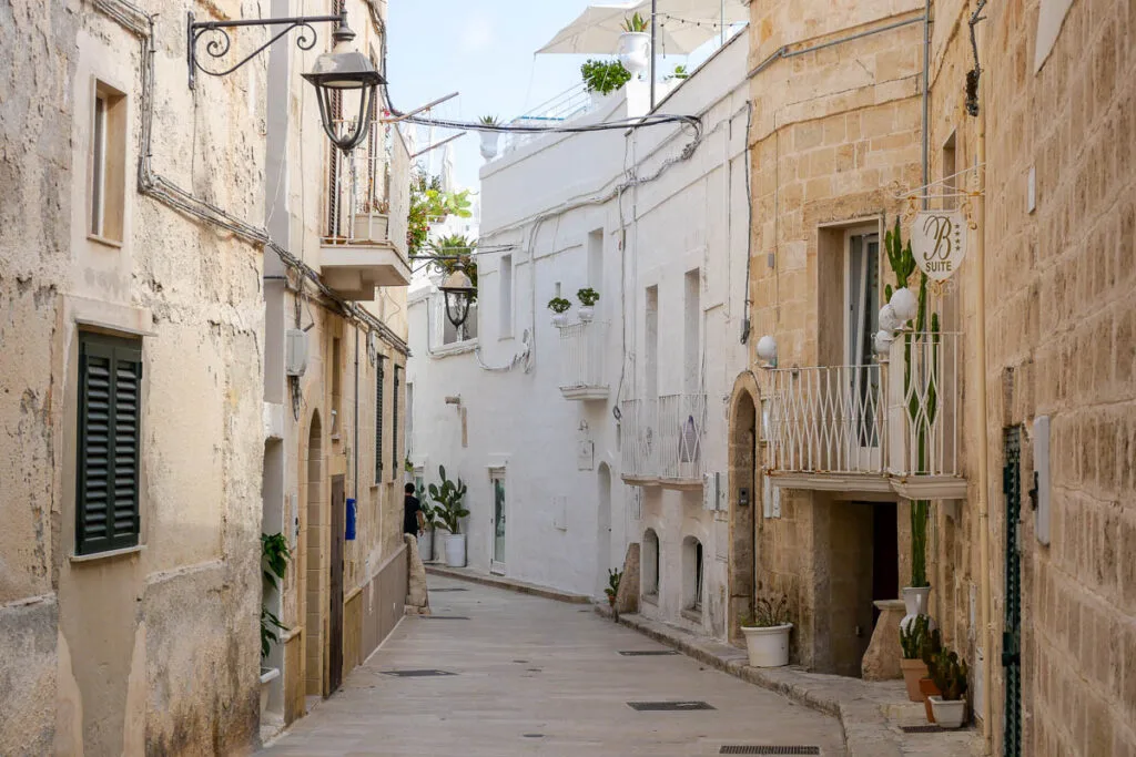 Things to do in Monopoli alley historic center Italy