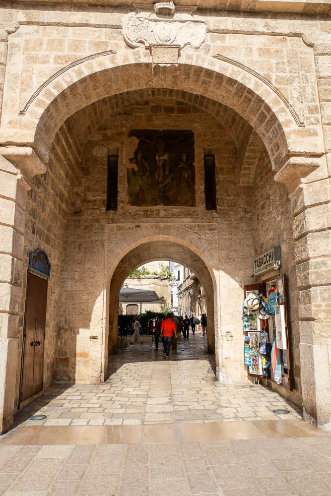 Arco Marchesale Polignano a Mare Pouilles Italie