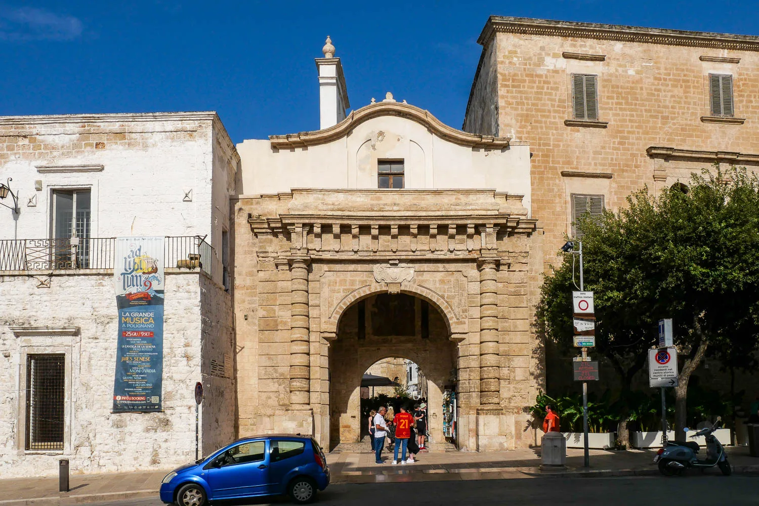 Arco Marchesale Polignano a Mare Pouilles Italie