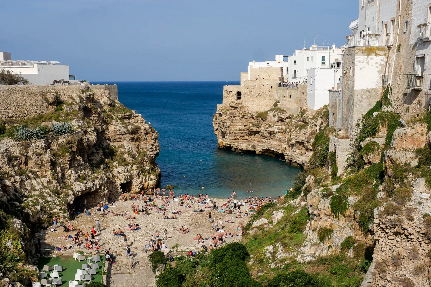 Spiaggia Plage Lama Monachile Polignano a Mare Pouilles Italie
