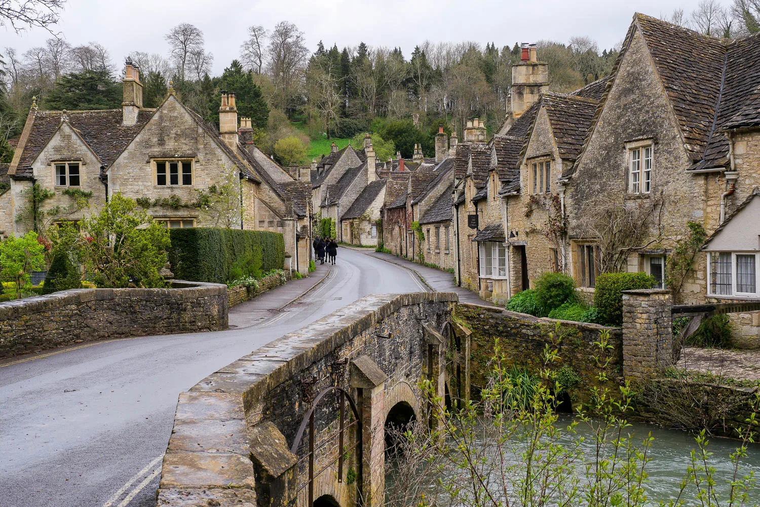 Pont Castle Combe village Cotswolds Angleterre spot instagram