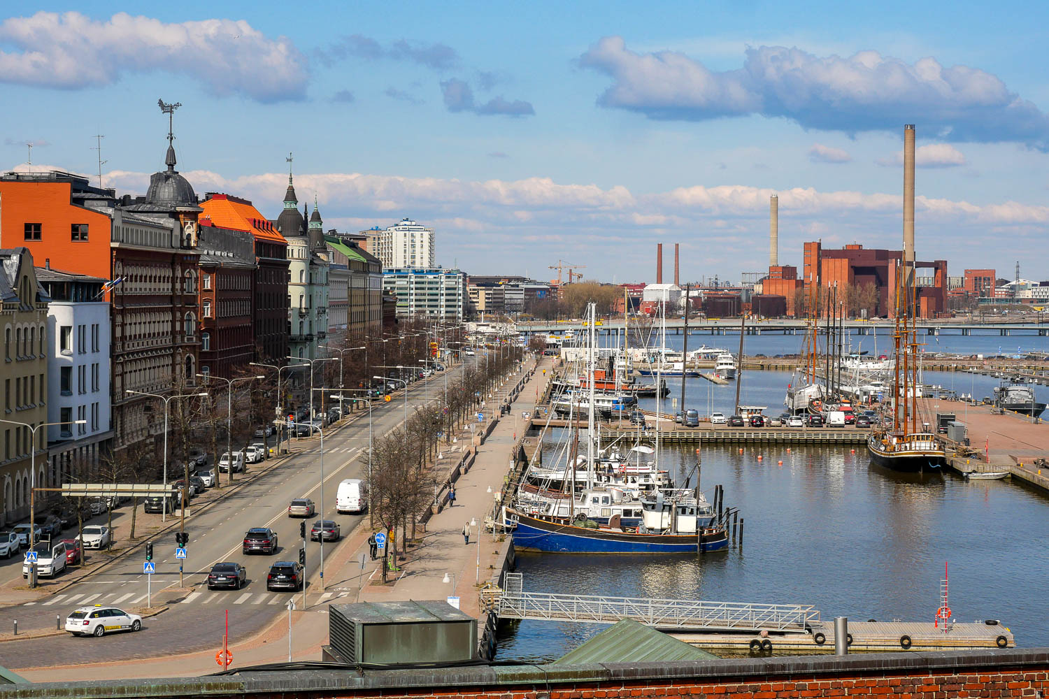 vue sur le port depuis la cathédrale orthodoxe visiter Helsinki Finlande