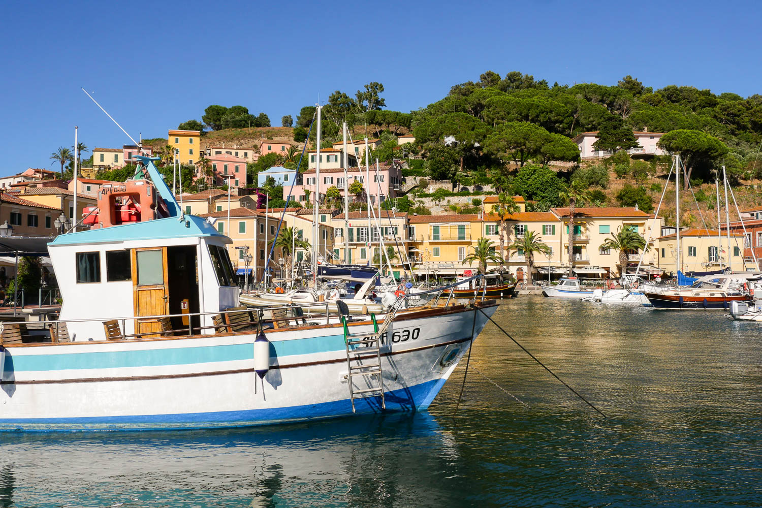 Port de Porto Azzurro que faire sur l'île d'Elbe en Italie