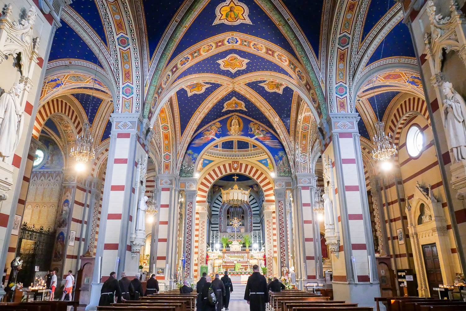 Nef Basilica di Santa Margherita Cortona