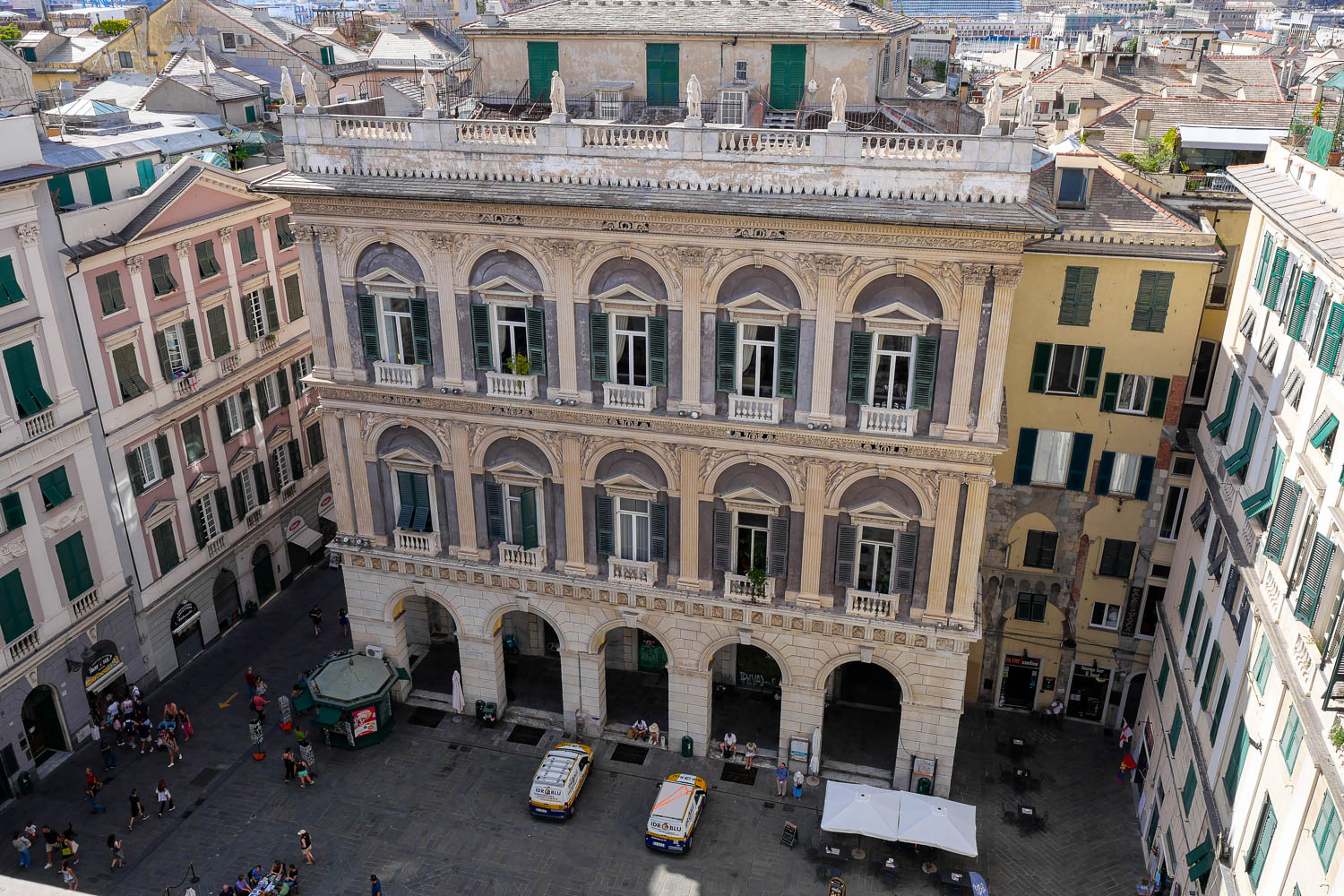 Piazza San Lorenzo visiter Gênes Italie Ligurie
